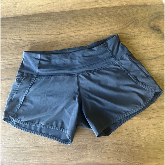 Lululemon Run Times Short *4-way Stretch 4" Black Size 4 - Picture 5 of 11